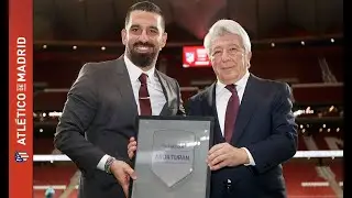 El Cívitas Metropolitano rindió tributo a Arda Turan