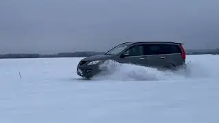 Hover H5 по снежному полю на обычной зимней резине