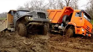 Грузовики по бездорожью. Урал, камаз, татра в грязи.