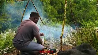 SOLO CAMPING IN HEAVY RAIN ,BUILD AND COOKING ASMR