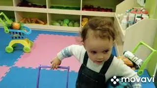 Игровая детская  комната городок. Шарики, лабиринты, батуты в торговом центре!