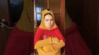 Медведь сел на шпагат🙀Заставила😂