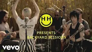 Miley Cyrus - Happy Hippie Presents: Miley Cyrus & Joan Jett - Different