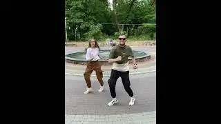 Как вам танец🕺🏼Синхронно?