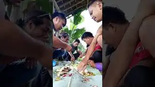 makan bersama nasi liwet di saung