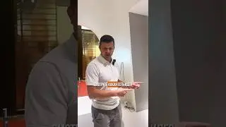 Необычный шкаф для вашей ванной, с очень удобными дверцами. Как вам?