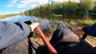 ЛОВЛЮ на ДВЕ удочки СРАЗУ! Фидерные ЛАЙФАКИ от Колька! Рыбалка с комфортом и с ПАЛАТКОЙ