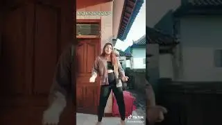 Cewek cantik memek tembem