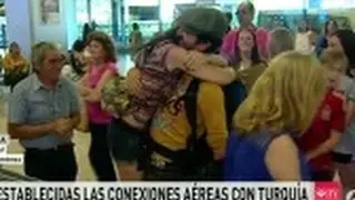 Llegan a España los primeros pasajeros procedentes de Estambul