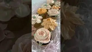 My first Buttercream Floral Cupcakes 🧁🌸