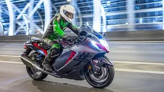 Suzuki Hayabusa 2023 in the Dark: Speed and Elegance - Cinematic 4K