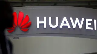 Huawei’s Phone Marks Surprise Comeback