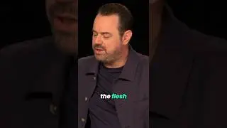 Danny Dyer Eats A Jellied Eel 🤢