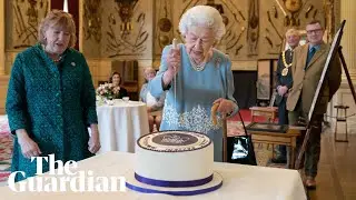 'I don't matter': Queen jokes about her platinum jubilee cake being upside down