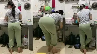 tante muda masak ketat semok bokong tembem hot bikin ngaceng leging prot prot