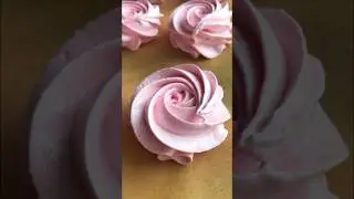 Почти весь процесс приготовления зефира.