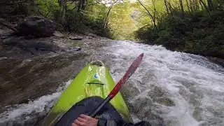 60 Foot Waterfall in a Kayak || ViralHog