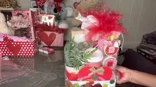 Difference in Shrink Wrap vs. Cellophane: Wrapping Lesson For Gift Baskets