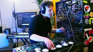 DESPERADO VESPA LIVE, LOOK MUM NO COMPUTER MODULAR SYNTH PERFORMANCE