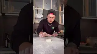 СОЛЁНЫЕ СЫРНИКИ С МОЦАРЕЛЛОЙ 🧀🤤 Рецепт в комментариях 👍