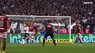 Corinthians pede pênalti em lance polêmico de bola na mão do zagueiro do Flamengo