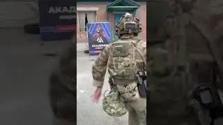 Работают Детективы Рико, Санчес и приписанный к ним Детектив Нэш Бриджес