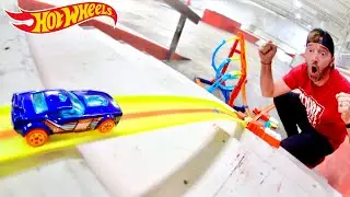 BIGGEST HOT WHEELS MEGA TRACK (In The Skatepark)