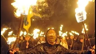 TORCH-LIT MARCH IN KIEV BY UKRAINES RIGHT-WING SVOBODA PARTY - BBC NEWS