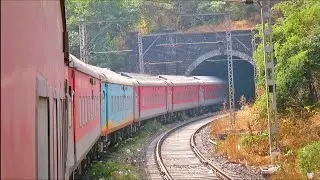 Amazing Parallel Race Between 12294 Allahabad Duronto & 11056 Godan In Kasara Ghat | Indian Railways