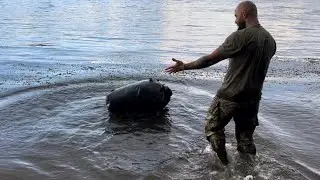 Непромокаемый баул для транспортировки имущества.