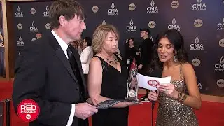 Ella Langley & Riley Green win Musical Event of the Year at CMA Awards - On the Red Carpet Exclusive