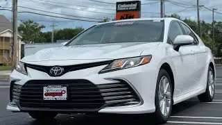 2021 Toyota Camry LE Review - This Or The Base Accord?