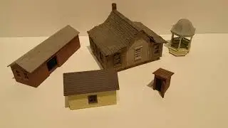 HO SCALE SMALL STRUCTURES REVIEW. DON'T FORGET THE LITTLE GUYS !!