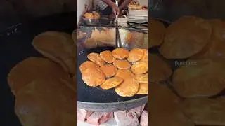 Popular Bajpayee Khasta Kachori of Lucknow