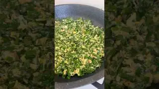 Начинка из зеленого лука и яиц. Две минуты и готово!
