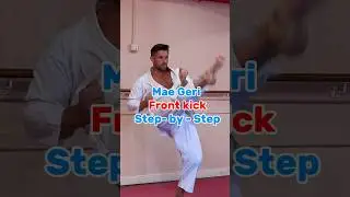 Mae Geri (Front kick) - Step-by-step #karate #shotokan #shorts