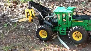 LEGO Technic 42157 John Deere 948L II Skidder: Let's play!