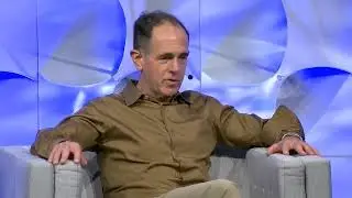 Keith Rabois explains that the key to LinkedIn’s success was investing 80% of resources in virality