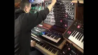 GRP SYNTHESIZER A 4 +ZOOM MS 70 CDR REVERB