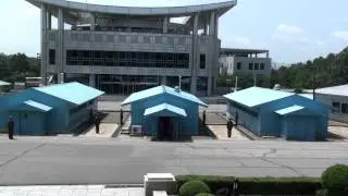 DMZ from North Korea, US troops on lunch break?