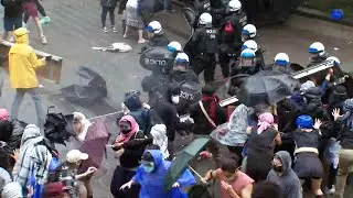 Montreal police use tear gas on Pro-Palestinian protesters at McGill