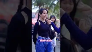 Emng boleh cewek main bola? 