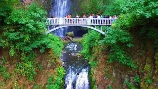 Multnomah Falls Oregon - Aerial drone video