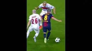 Iniesta controls 😍