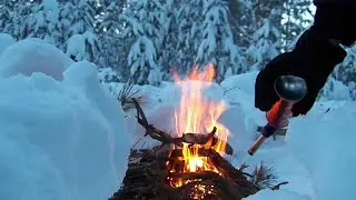 Костер в лесу зимой, искры костра / релакс