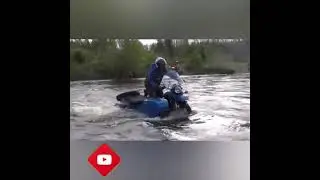 ЧУТЬ НЕ СМЫЛО ТЕЧЕНИЕМ МОТОЦИКЛ УРАЛ 