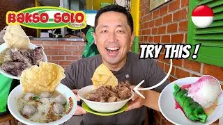 First Time Trying BAKSO in Indonesia 🇮🇩 Indonesian Street Food Jakarta!