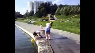 Бегать по ЛУЖАМ - ЗДОРОВО!!! Диана 2 года, 2008г, fun pool