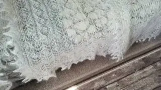 Подробный видео обзор пуховых белых палантинов паутинок +79030300712