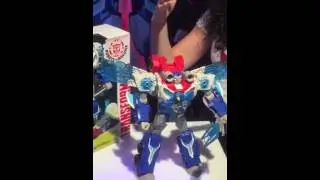 Toy Fair 2016 - RiD Optimus Prime Gimmick